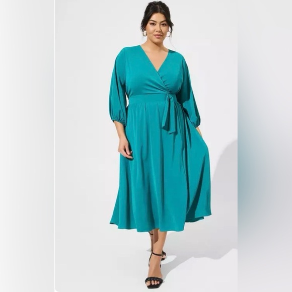 Torrid Tea Length Studio Studio Crepe de Chine Surplice Midi Dress Size 1X Teal - Picture 1 of 14